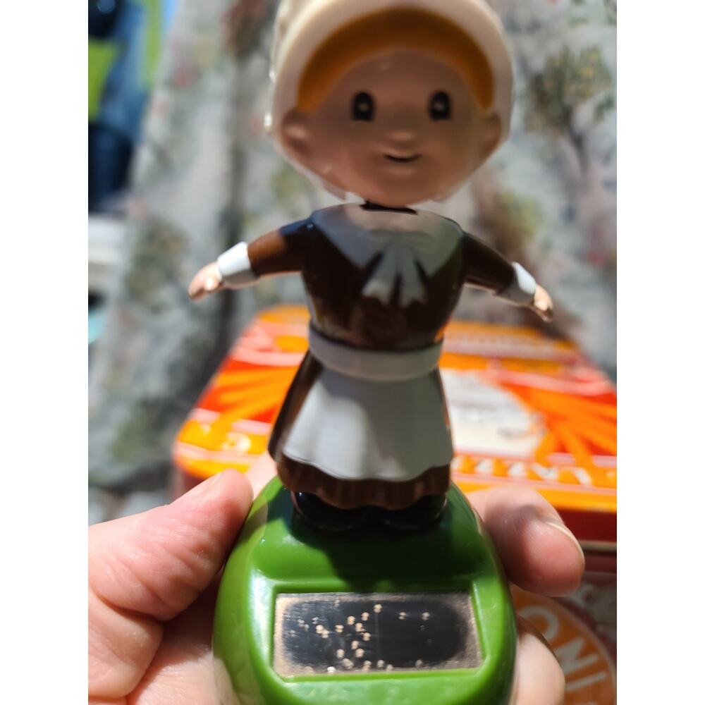 Solar Powered Bobblehead Dancing Pilgrim Window Tested/Works 2013 - Picture 3 of 3